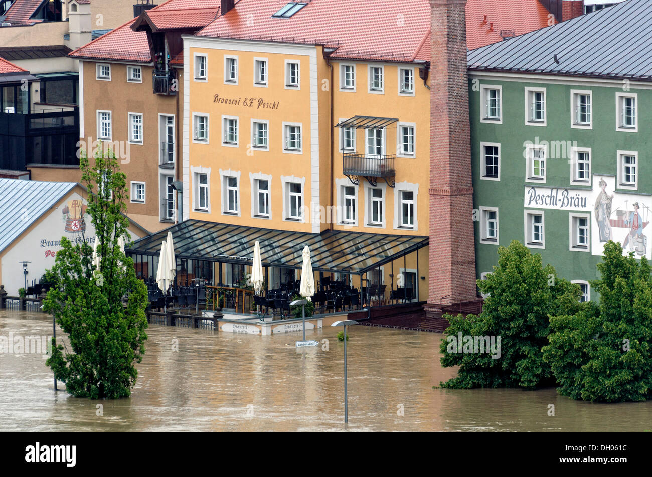 Flooded Peschl Braeu brewery and restaurant alongside the Danube River during the floods on 3rd June 2013, Passau, Lower Bavaria Stock Photo