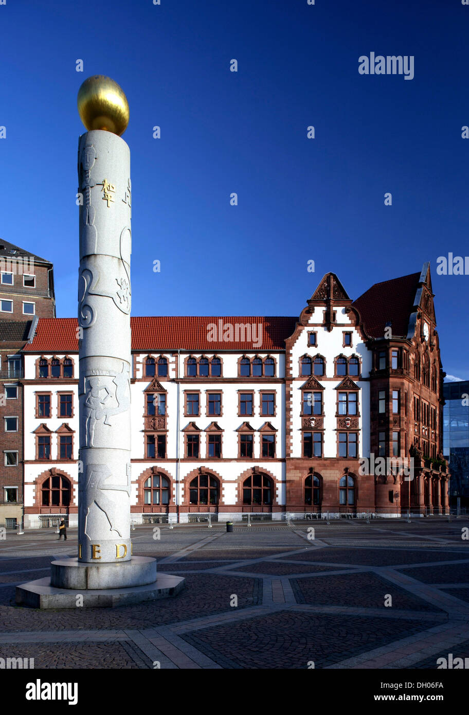 Altes Stadthaus, Old Town Hall, Peace Column, Friedensplatz square, Dortmund, Ruhr district, North Rhine-Westphalia Stock Photo