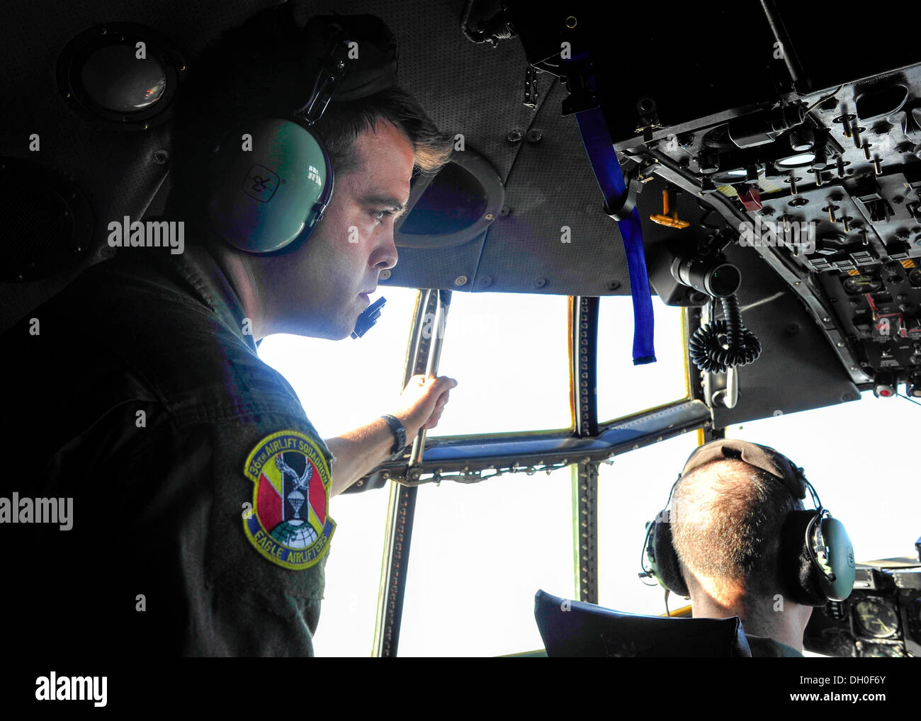 Stays vigilant during a flight mission over the kanto plains hi-res