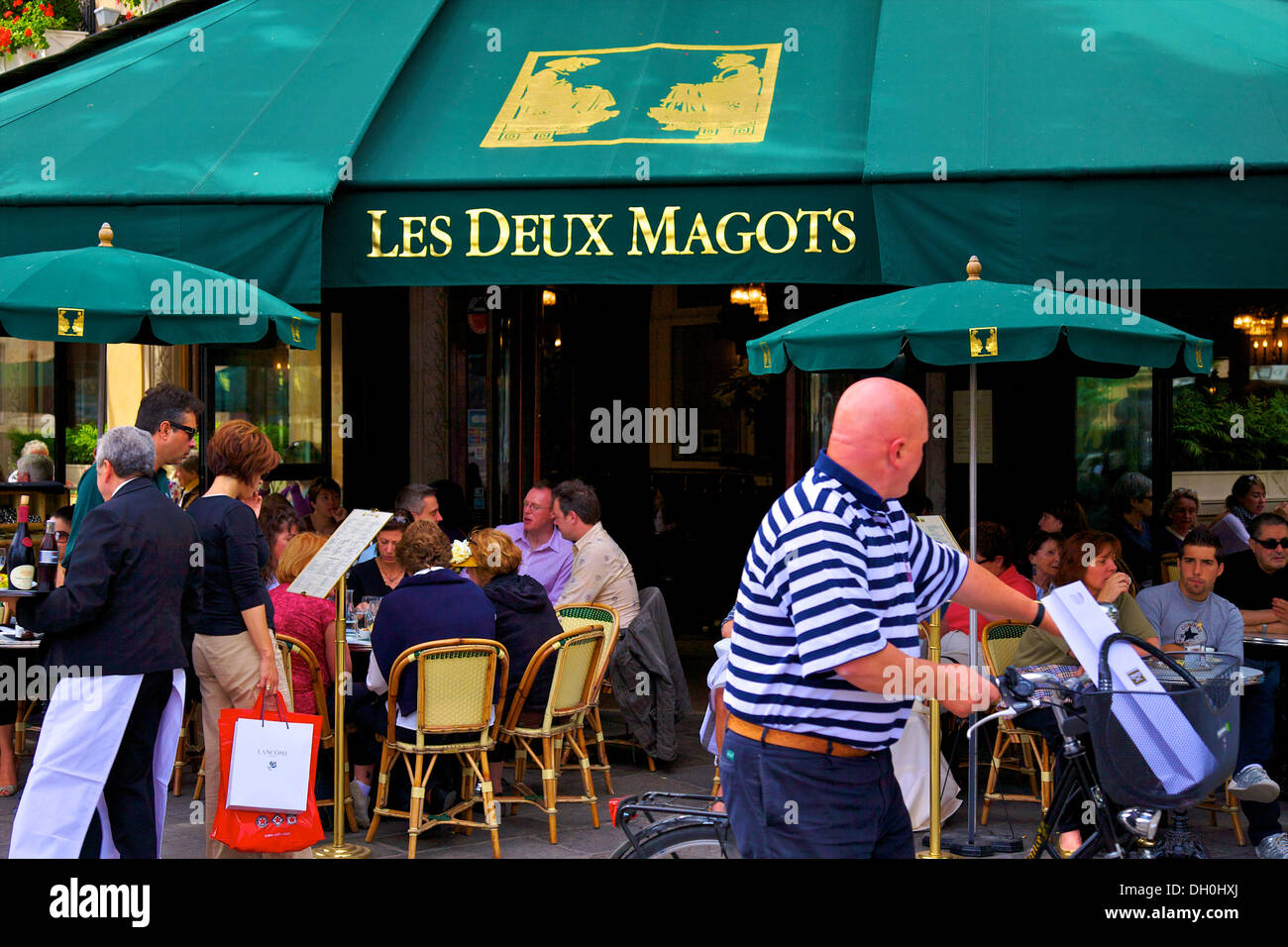 Les Deux Magots Restaurant, Paris, France Stock Photo
