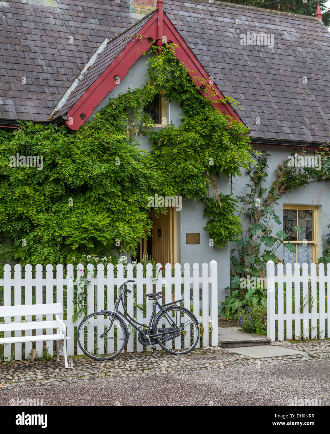 County Clare, Ireland Bunratty Folk Park, village street scene Stock Photo