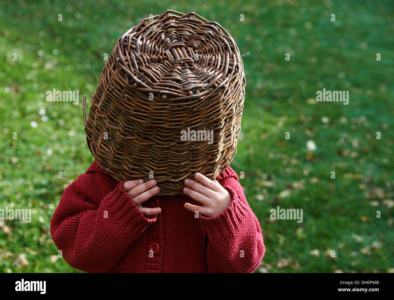 Child girl wicker basket hi-res stock photography and images - Alamy
