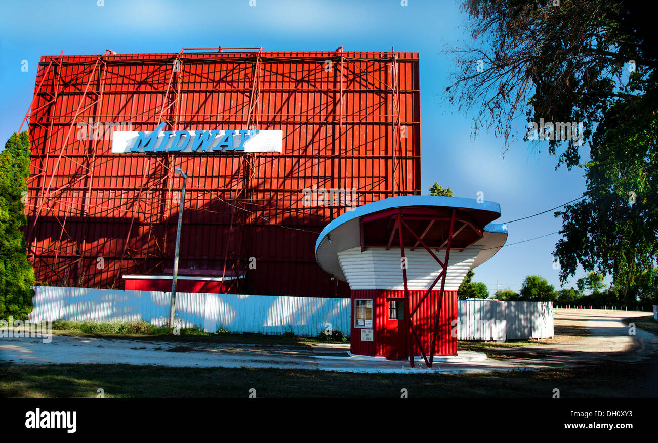 The Midway Drive-In is a historic landmark near Sterling, Illinois, a town along the Lincoln Highway. Stock Photo