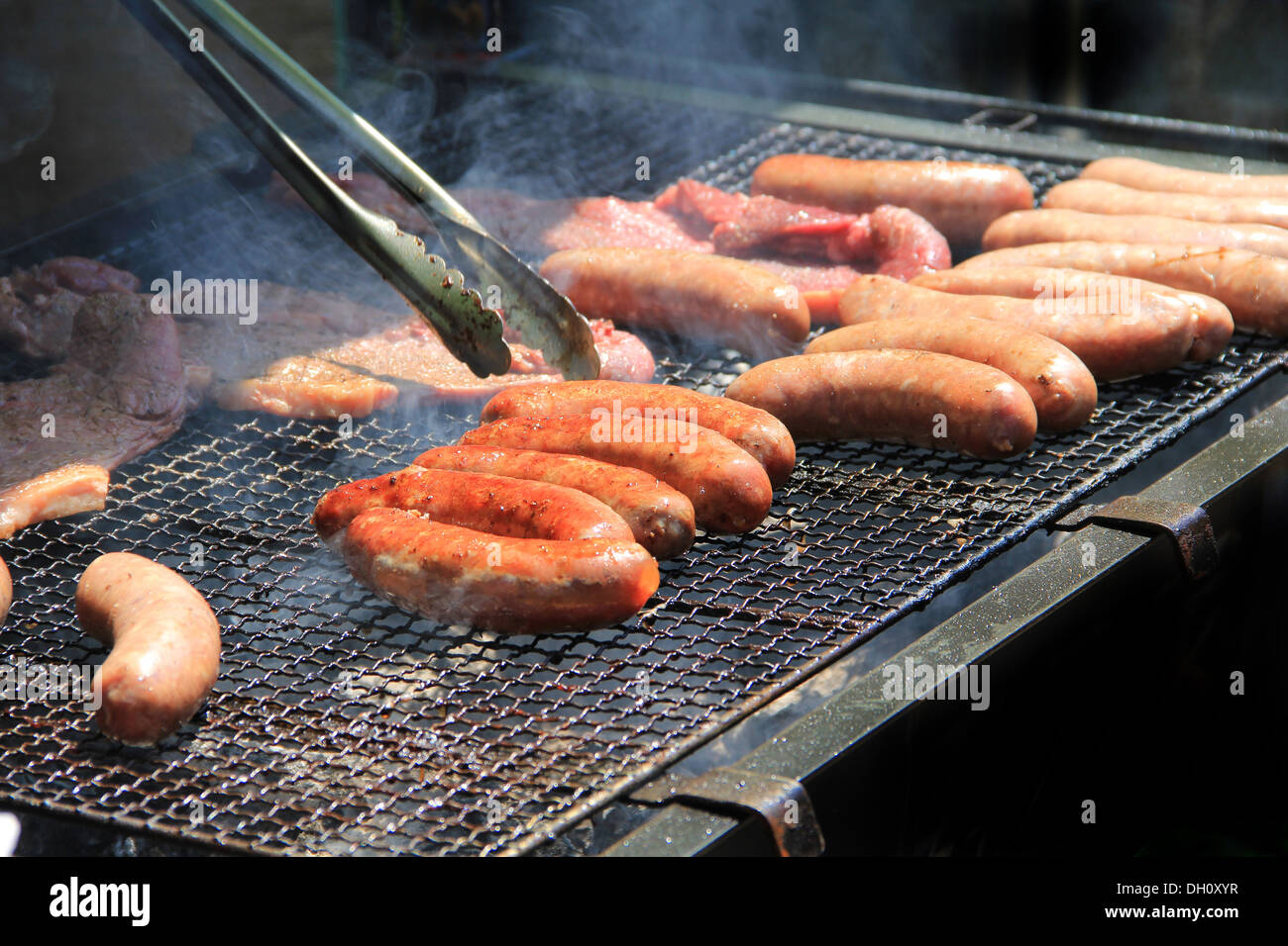 Barbecue horizontal hi-res stock photography and images - Alamy