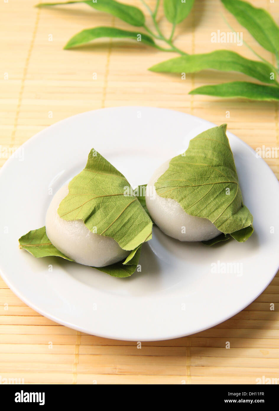 Kashiwamochi (Rice cake wrapped in an oak leaf Stock Photo Alamy