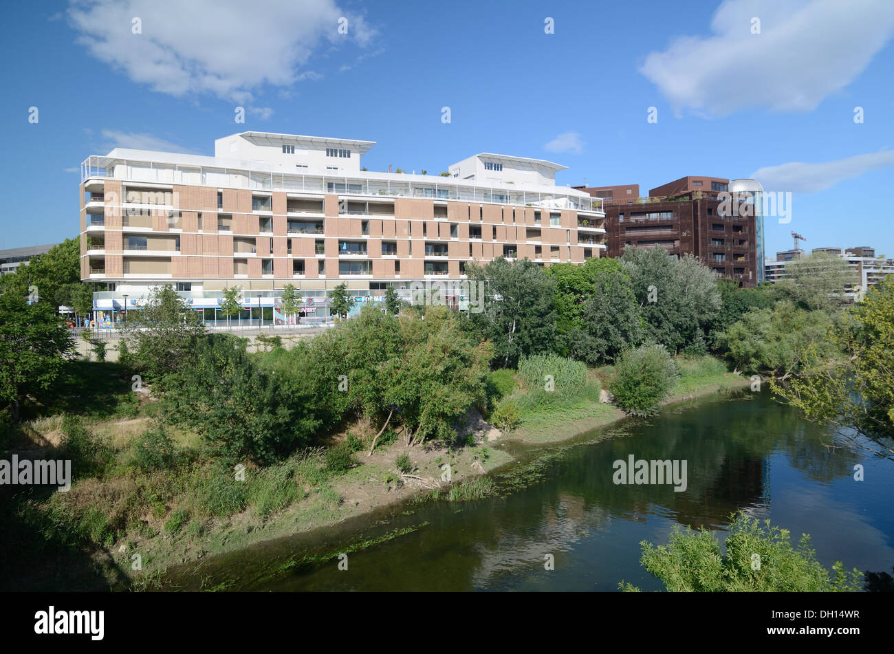 Modern Apartment Buildings in the New District of Parc Marianne & River Le Lez Montpellier France Stock Photo
