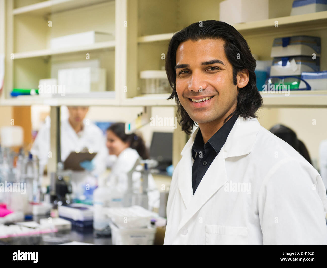 Research laboratory california hi-res stock photography and images - Alamy