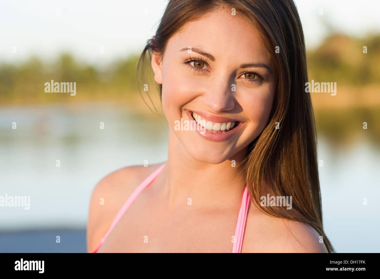 Adult smiling outdoors hi-res stock photography and images - Alamy