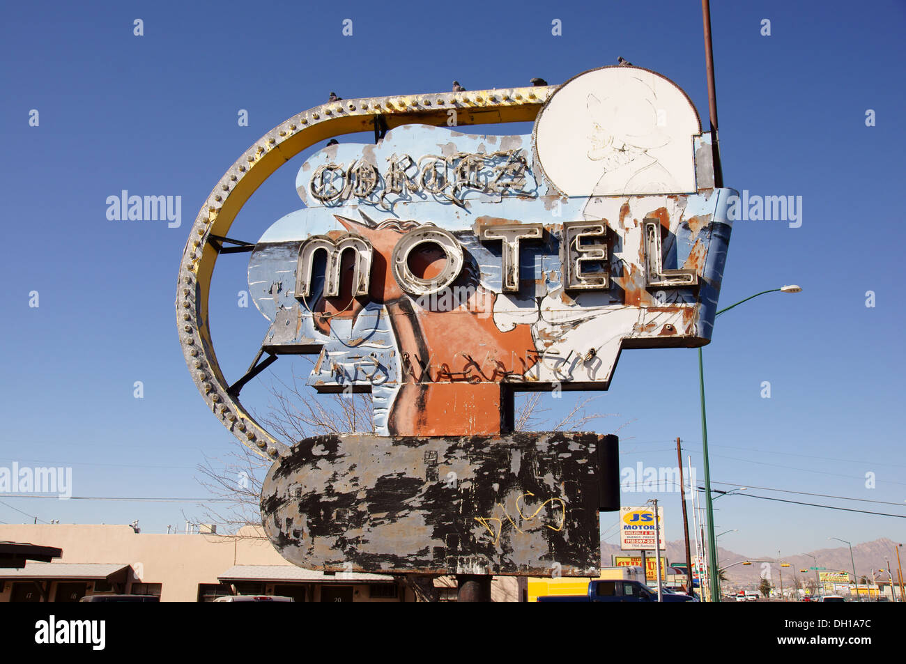 sign motel el paso texas tx decay ruin destroy annihilate blast crush damage dash disappoint foul up frustrate Stock Photo