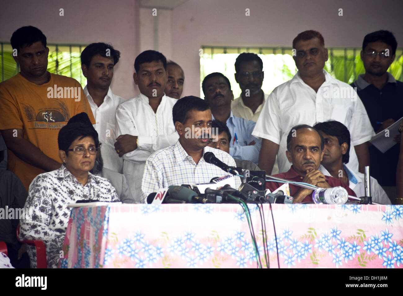 Kiran Bedi Arvind Kejriwal Prashant Bhushan in press conference ralegaon siddhi Maharashtra India Asia Stock Photo