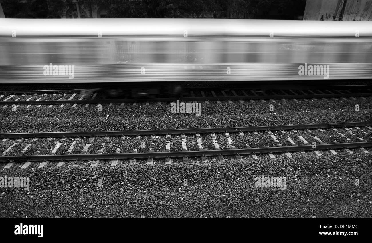 Black and white train tracks hi-res stock photography and images - Alamy