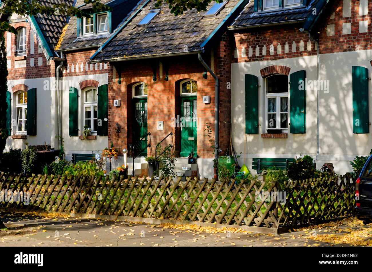 Former coal miner''s houses on historic  Meerbeck  estate, Moers, NRW, Germany Stock Photo