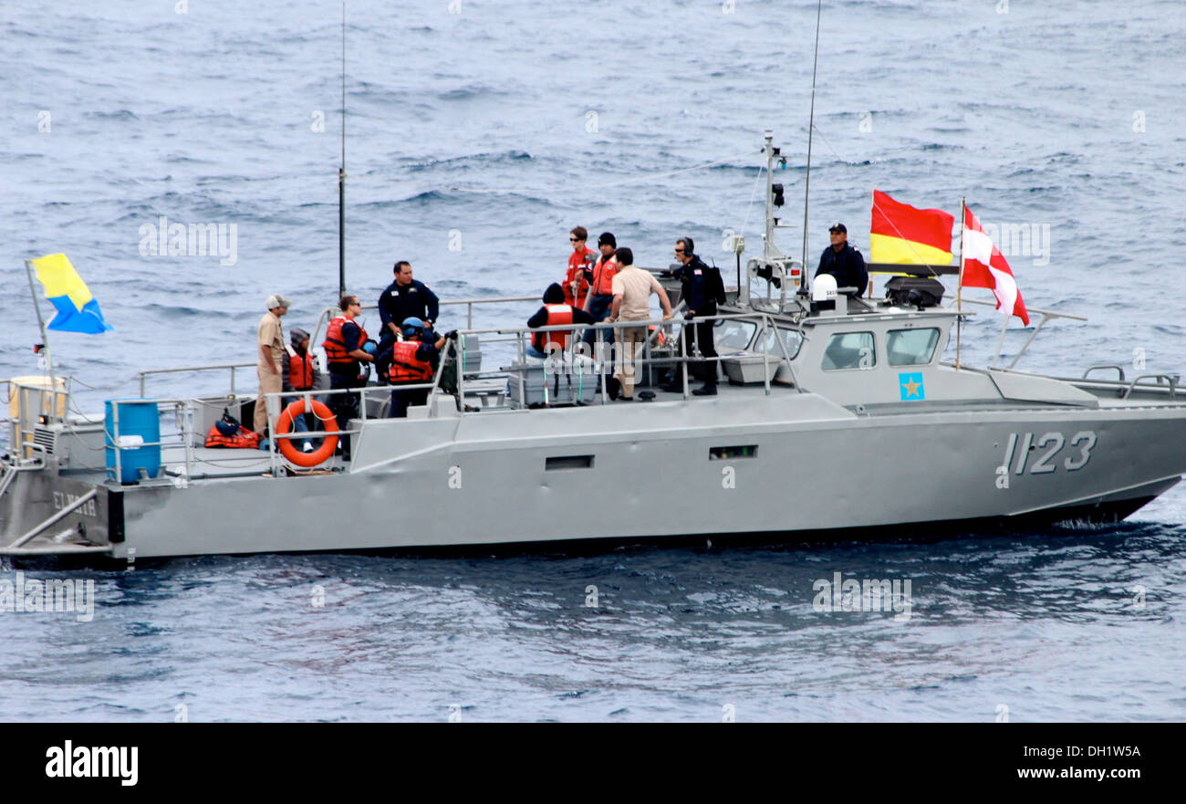 U s coast guard boarding team hires stock photography and images Alamy