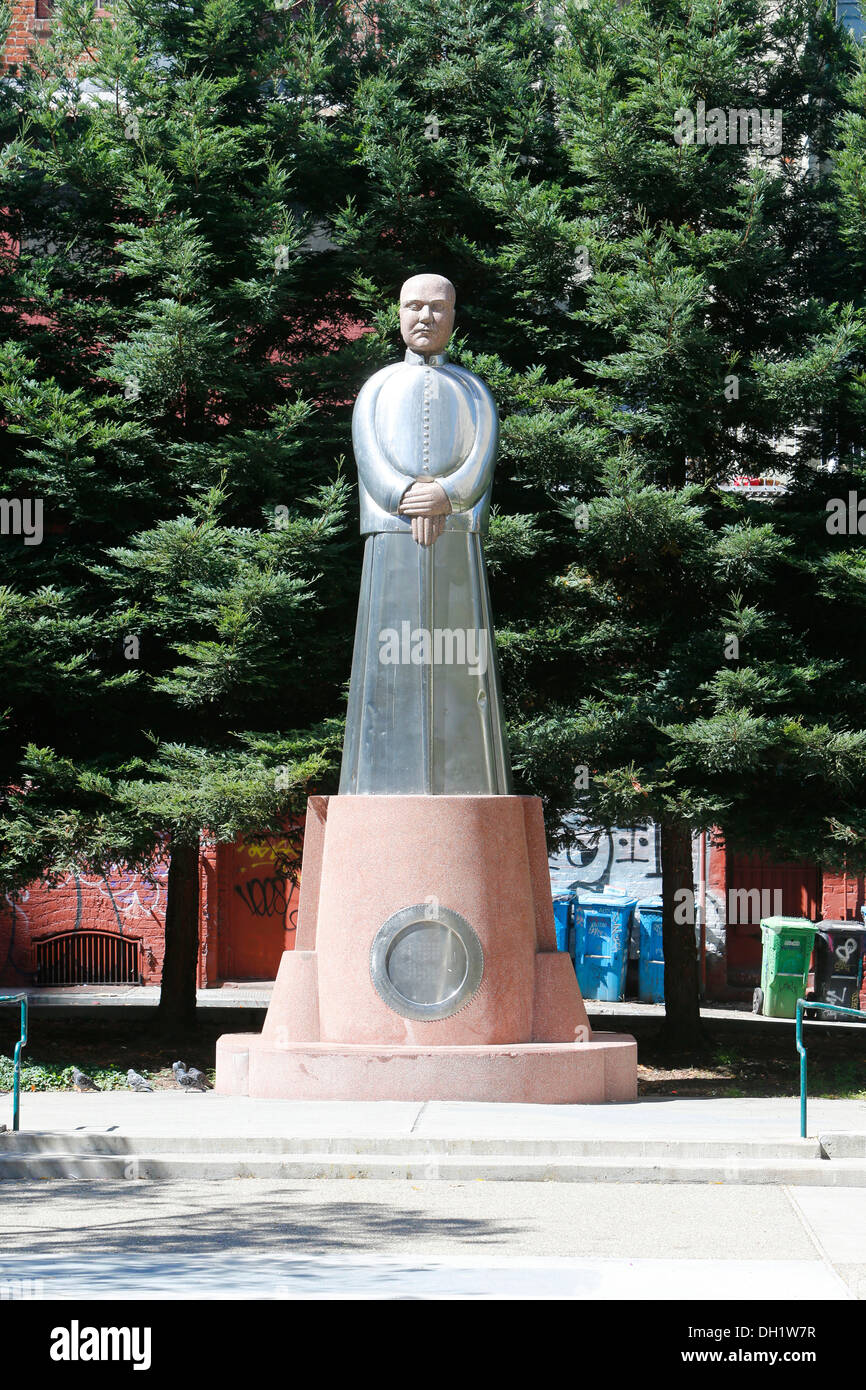 Statue of Dr. Sun Yat Sen, St. Mary's Square, Chinatown, San Francisco, California, USA Stock Photo