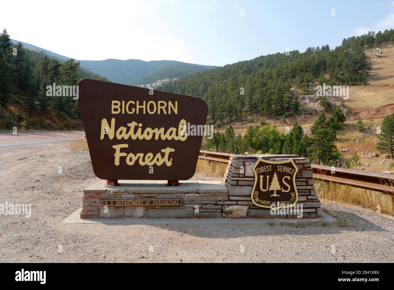 National forest sign hi-res stock photography and images - Alamy