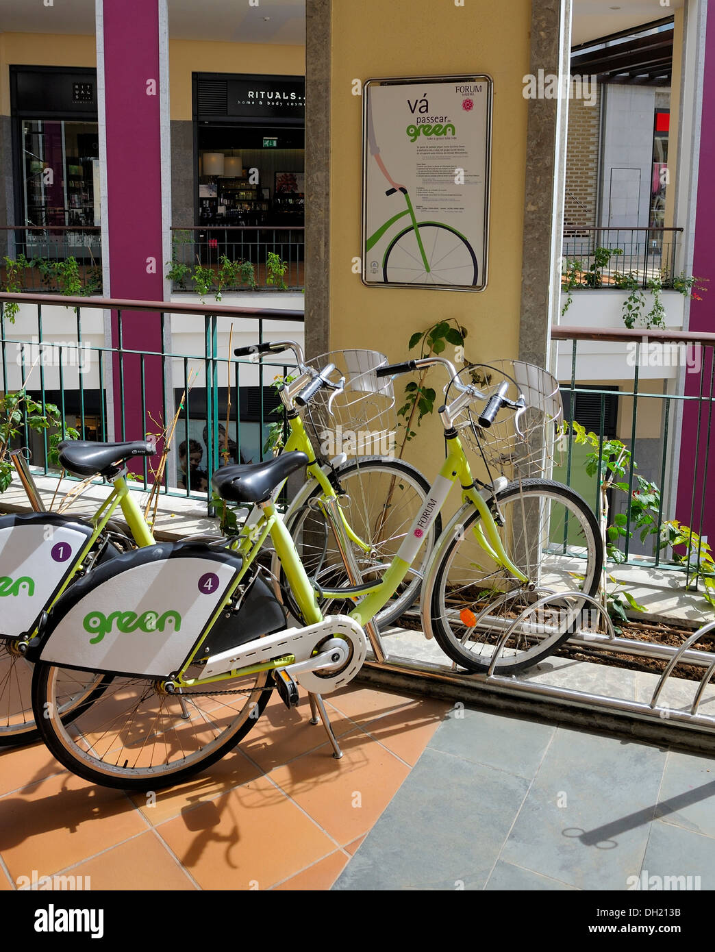 Green bikes hires stock photography and images Alamy