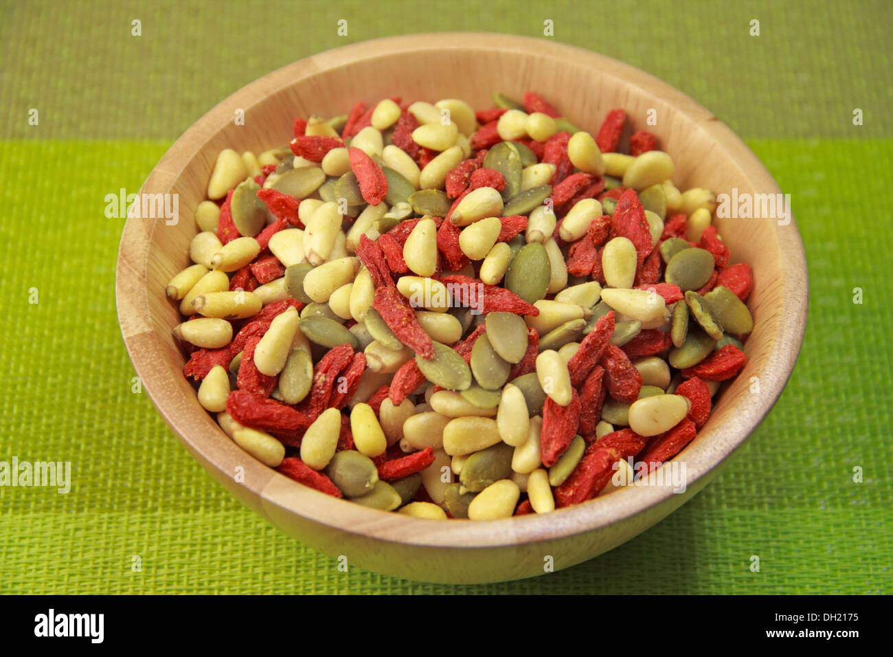 Seeds hi-res stock photography and images - Alamy