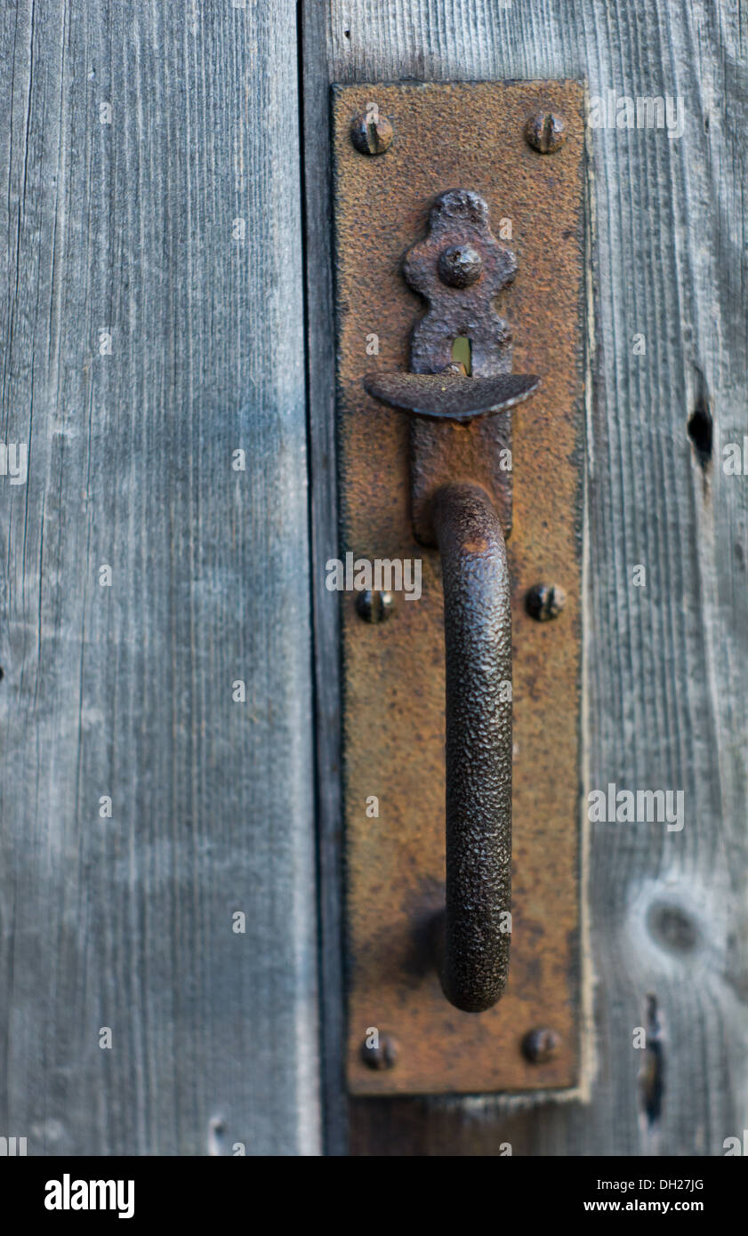 Rustic Latch Lock Rustic door lock latch hi-res stock photography and images - Alamy