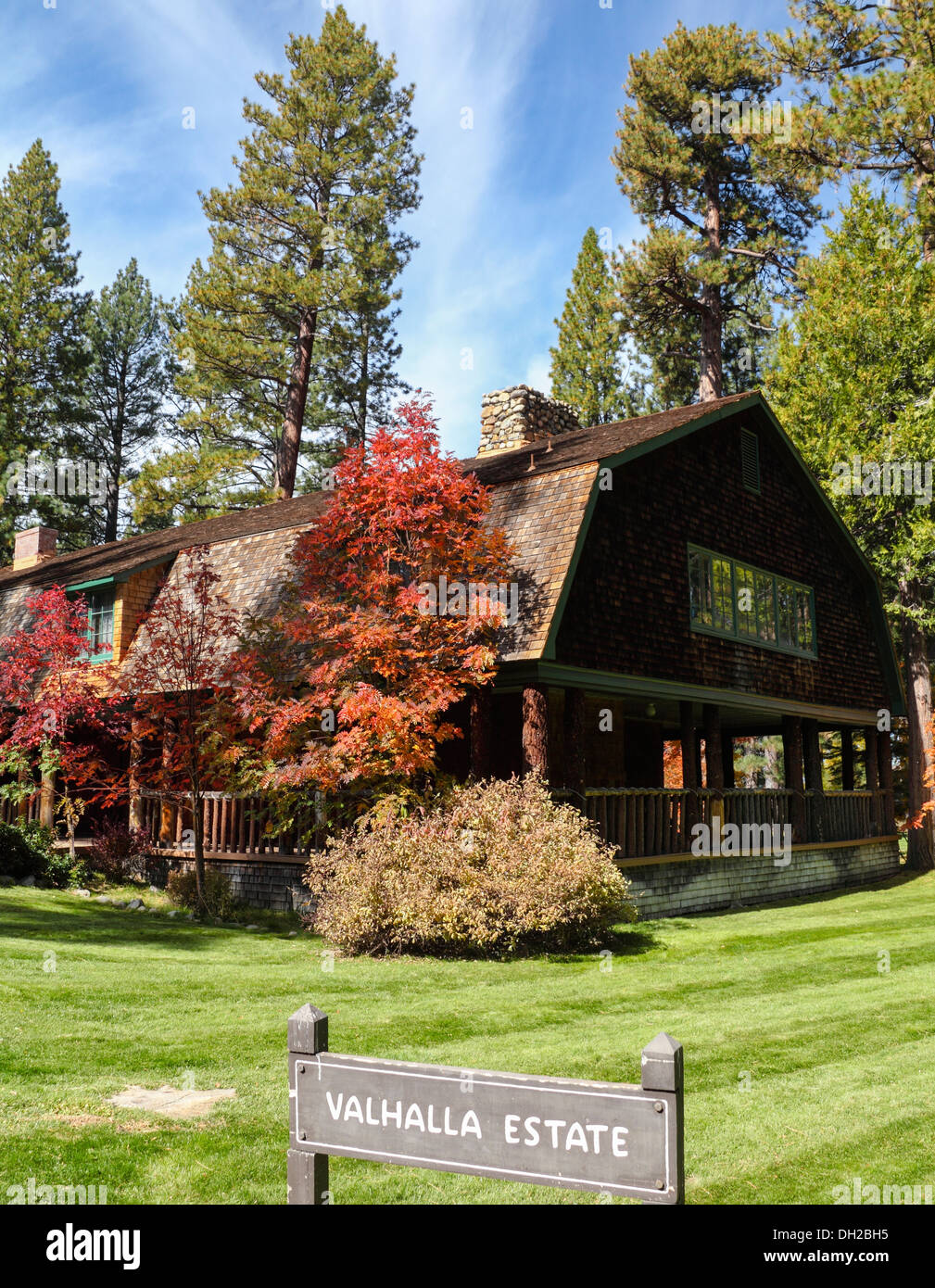 Autumn color by the Valhalla Estate at the Tallac Historic Site in South Lake Tahoe Stock Photo