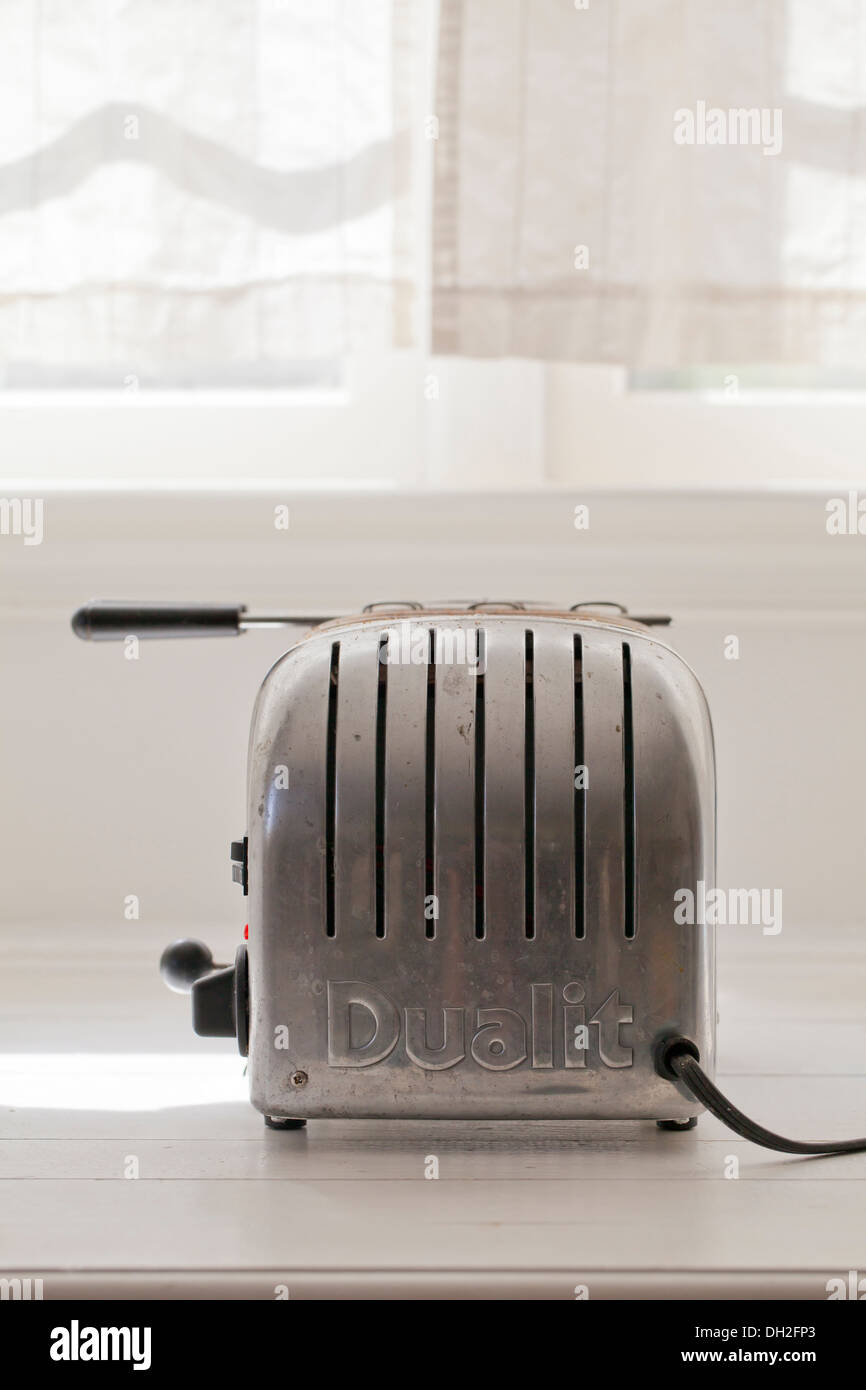 Dualit 3 slot toaster side view Stock Photo Alamy
