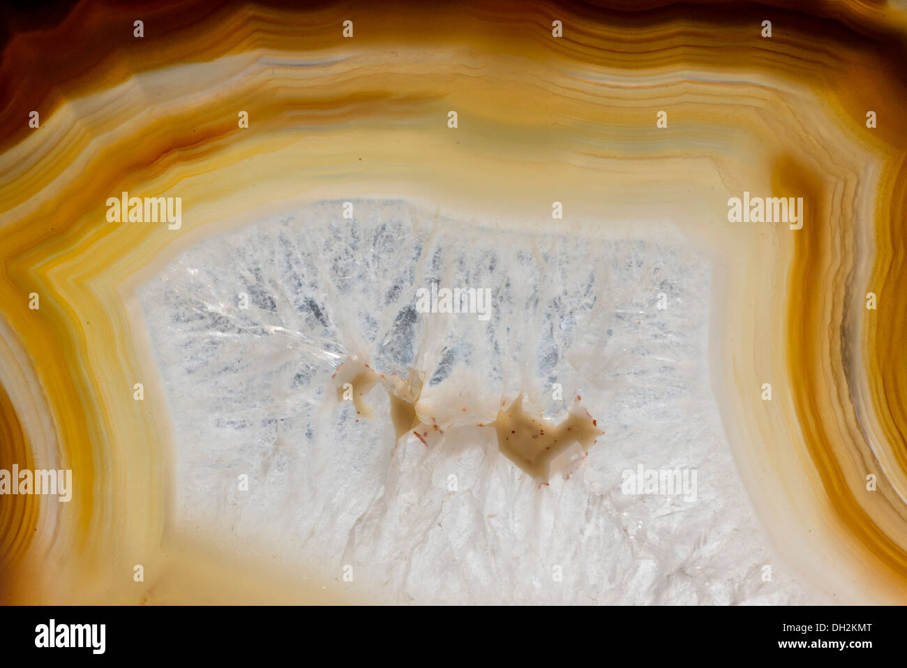 Geode rock hi-res stock photography and images - Alamy