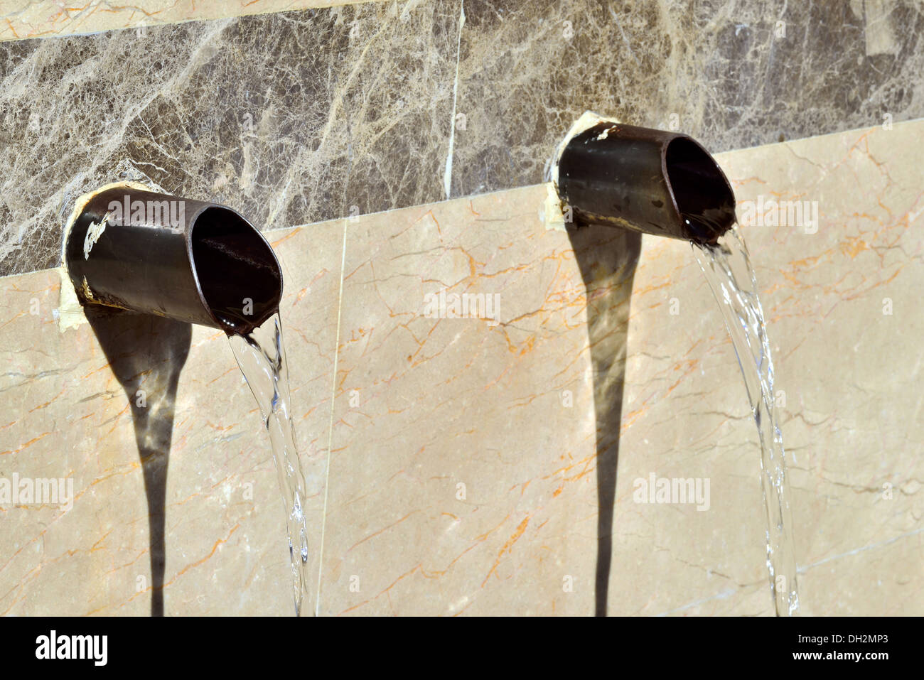 Iron pipe hires stock photography and images Alamy