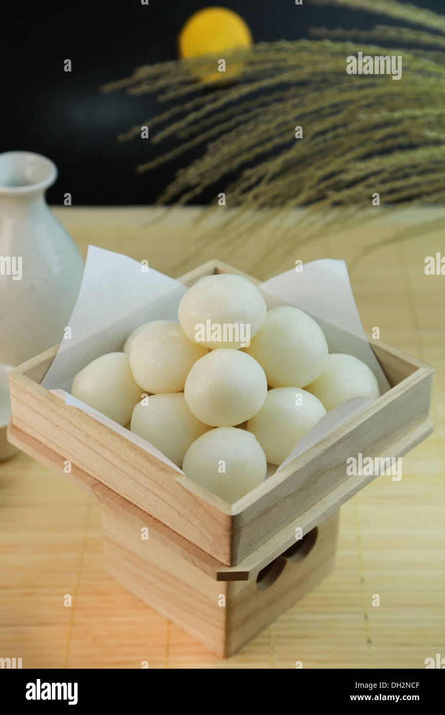 Tsukimidango (Japanese dumplings for moon viewing Stock Photo Alamy
