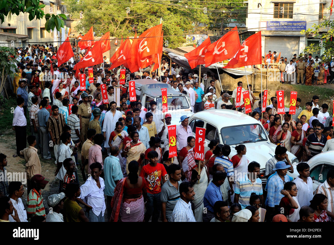 people carrying red flags with sickle political party CPI M communist Stock Photo 62141826 Alamy
