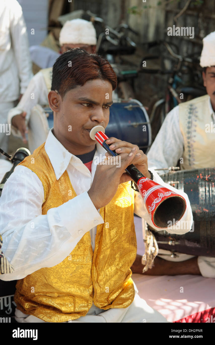 Shehnai hires stock photography and images Alamy