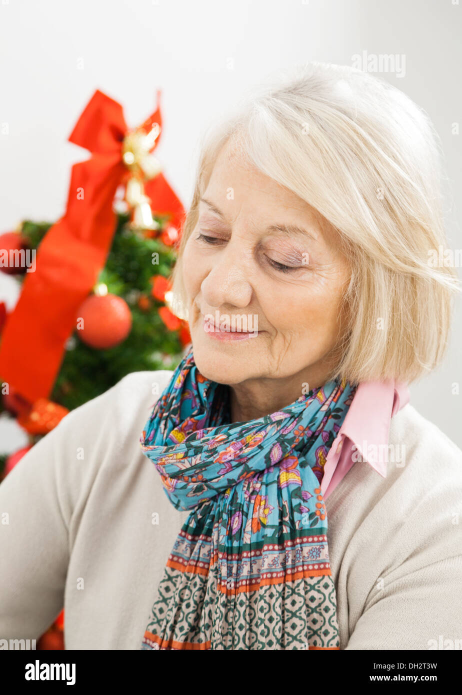 Elderly woman christmas tree hi-res stock photography and images - Alamy