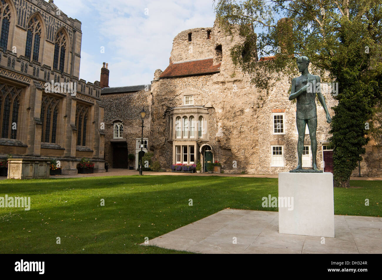Statue of St Edmund, Bury St Edmunds, Suffolk UK Stock Photo Alamy