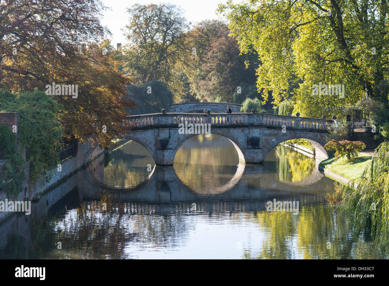 Cambridge, UK. 30th Oct, 2013. Clare College Bridge over the River Cam in early morning light Cambridge UK 30th October 2013. After a cold night with one of the first frosts of the year Cambridge basks in glorious autumn sunshine. Credit Julian Eales/ Alamy Live News Stock Photo