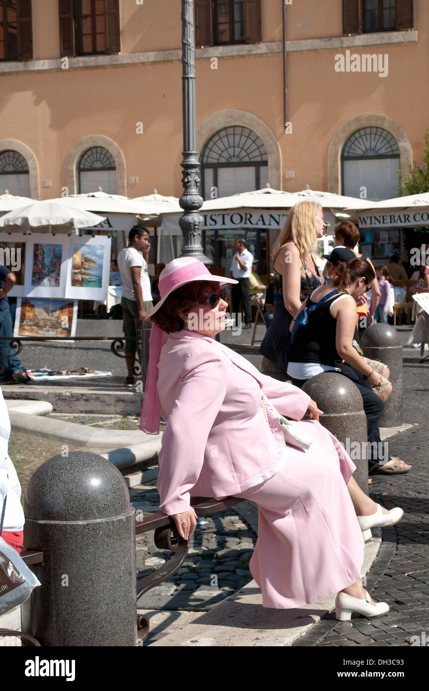 Beautiful italian woman in rome hires stock photography and images Alamy
