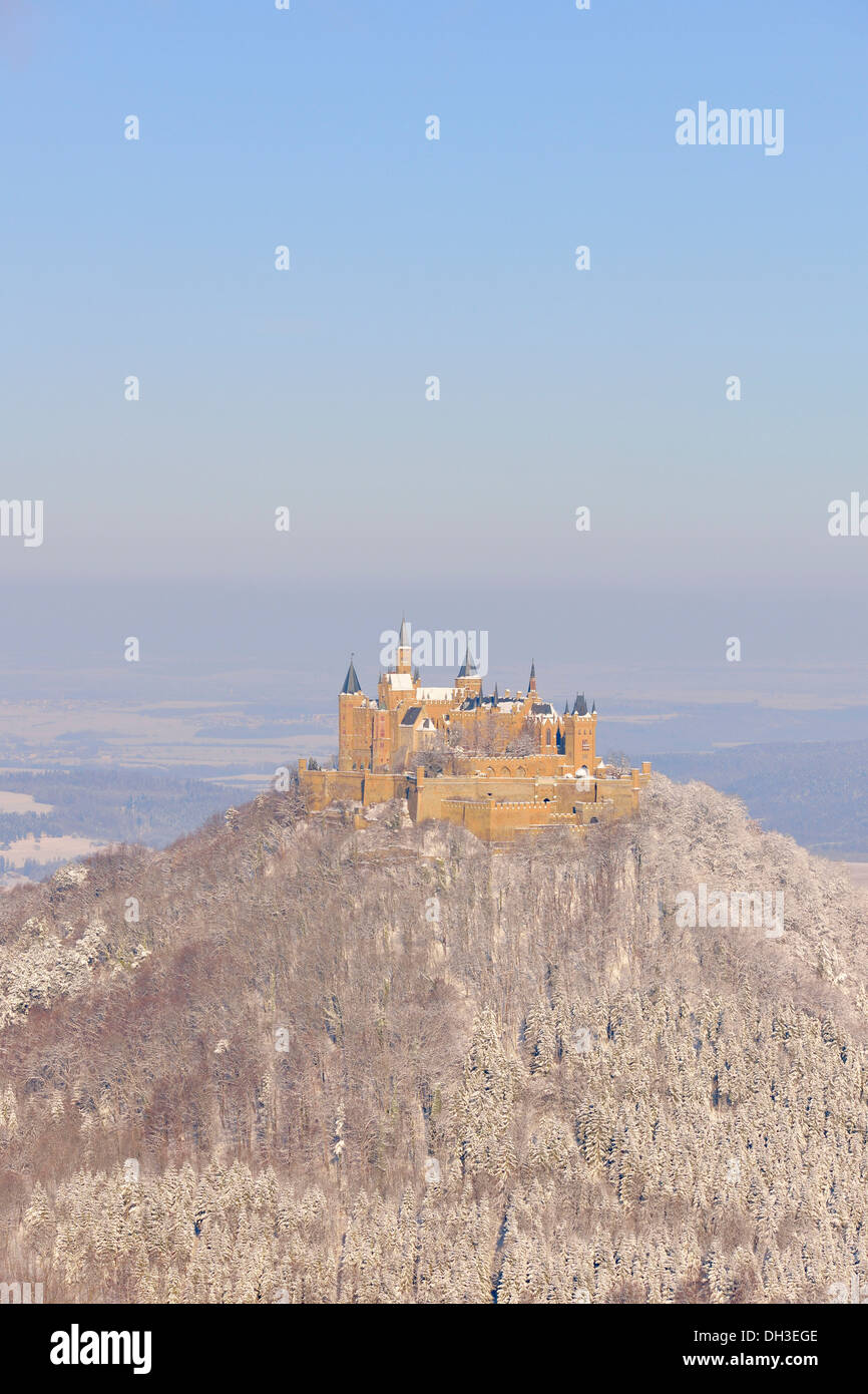 Burg Hohenzollern Castle in winter, Hechingen, Zollernalb, Schwäbische Alb, Baden-Württemberg, Germany Stock Photo