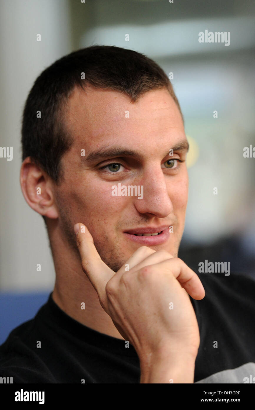 Welsh Rugby Captain Sam Wales captain sam warburton hi-res stock photography and images - Alamy