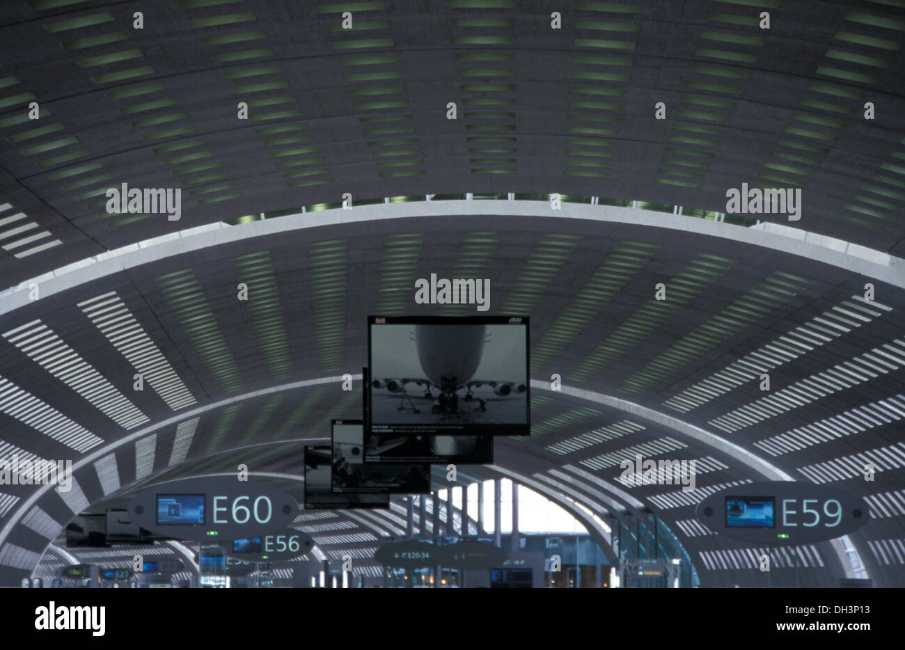 Paris Terminal CDG 2E prior to collapse on 23 May 2004 Stock Photo Alamy