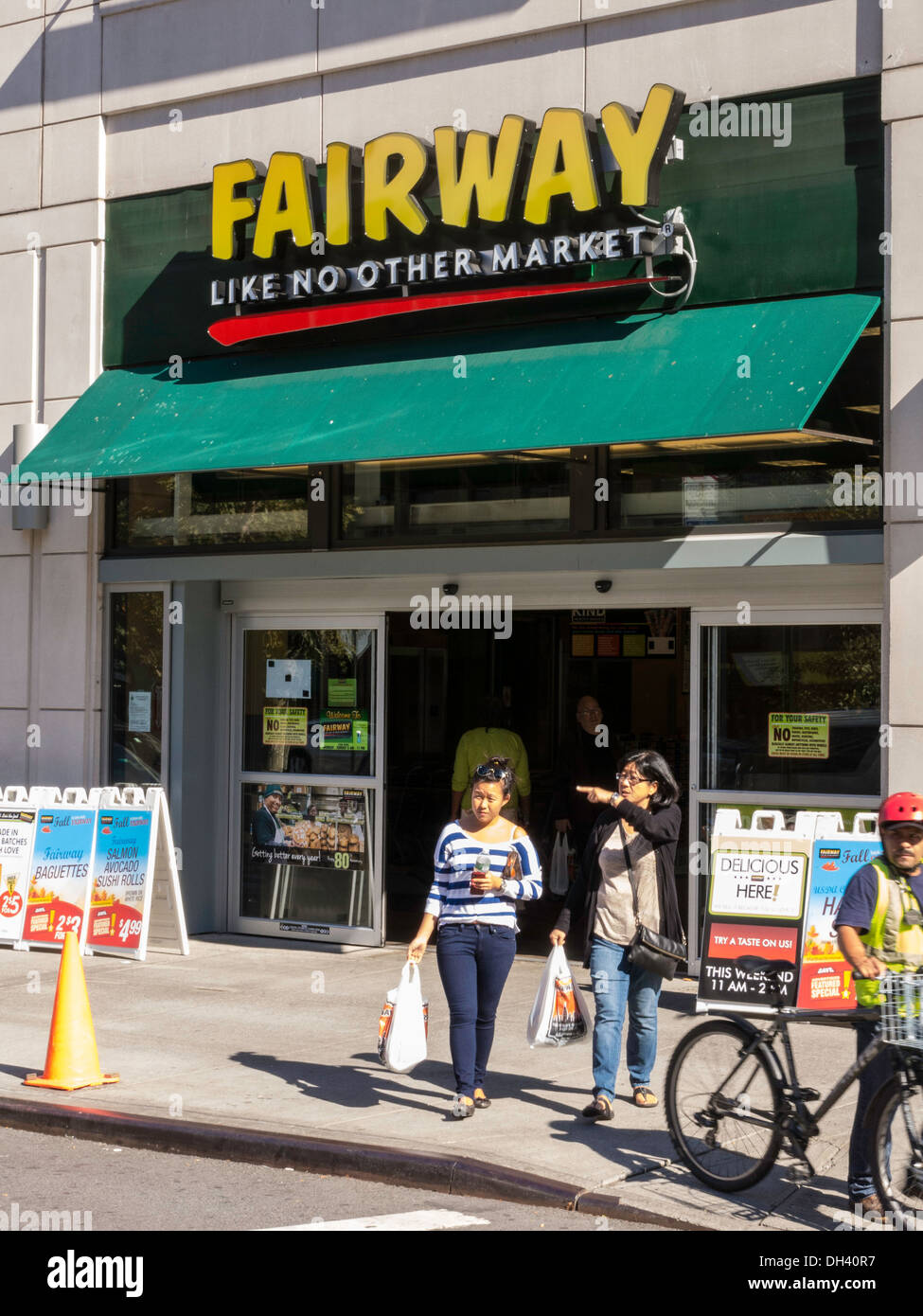 Front Entrance, Fairway Supermarket, NYC, USA Stock Photo