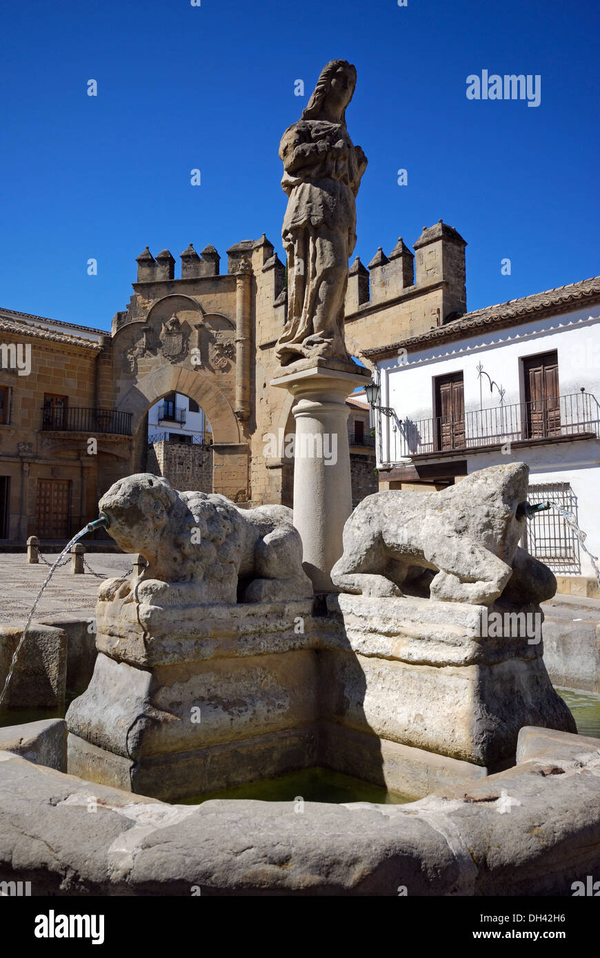 Fountain of the lions, Plaza de Populo (also called Plaza los Leones), Baeza,  Jaen Province, Andalusia, Spain, Western Europe Stock Photo - Alamy