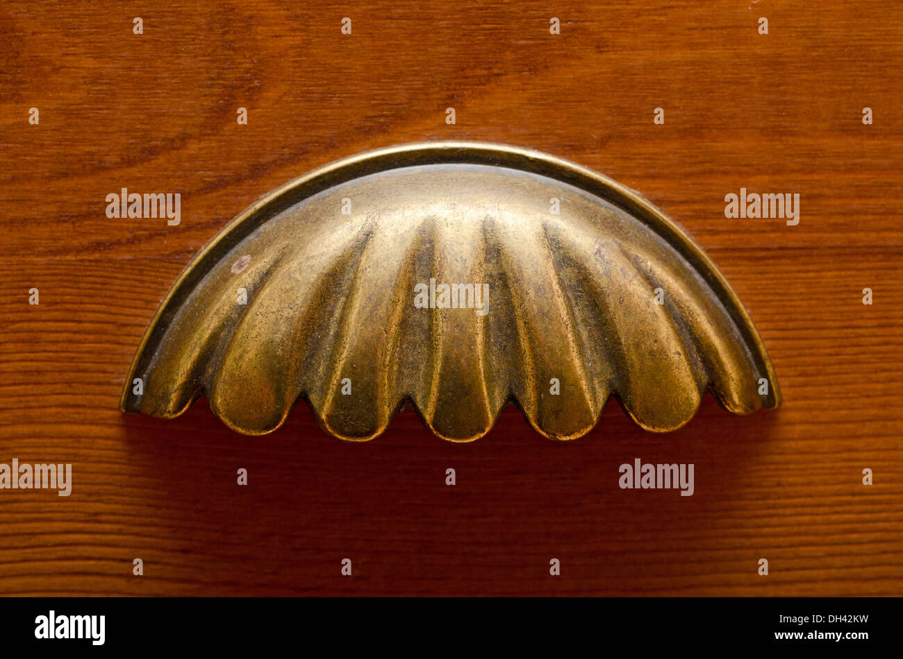 Old Drawer Pull Clamshell Stock Photo 62170189 Alamy