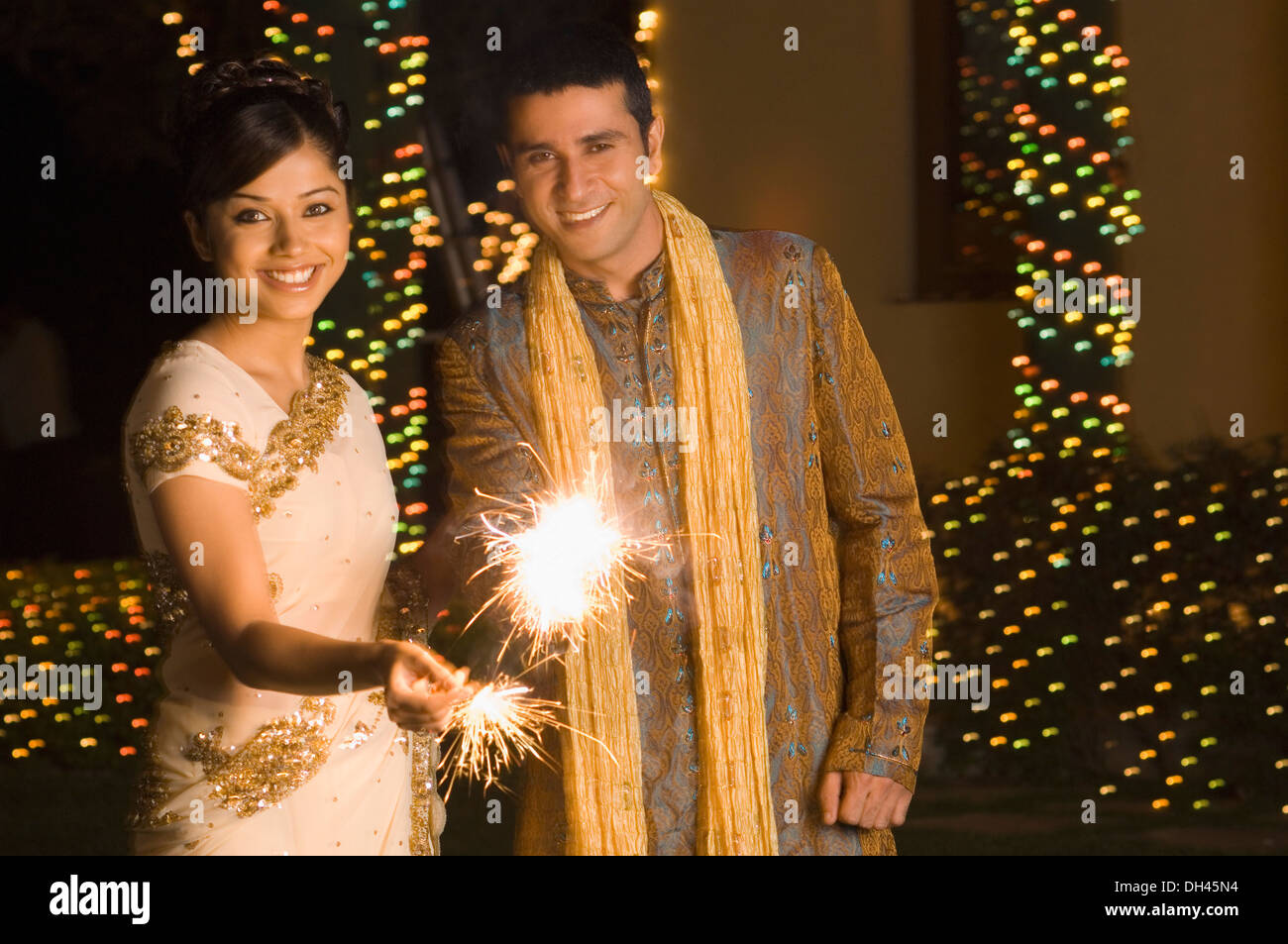 Celebrate the Best Diwali in Singapore with These Awesome Tips! - Klook  Travel Blog