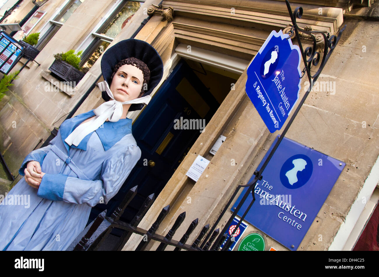 Mannequin dressed in Regency period costume outside the Jane Austin Centre in Gay Street Bath Somerset England UK Stock Photo