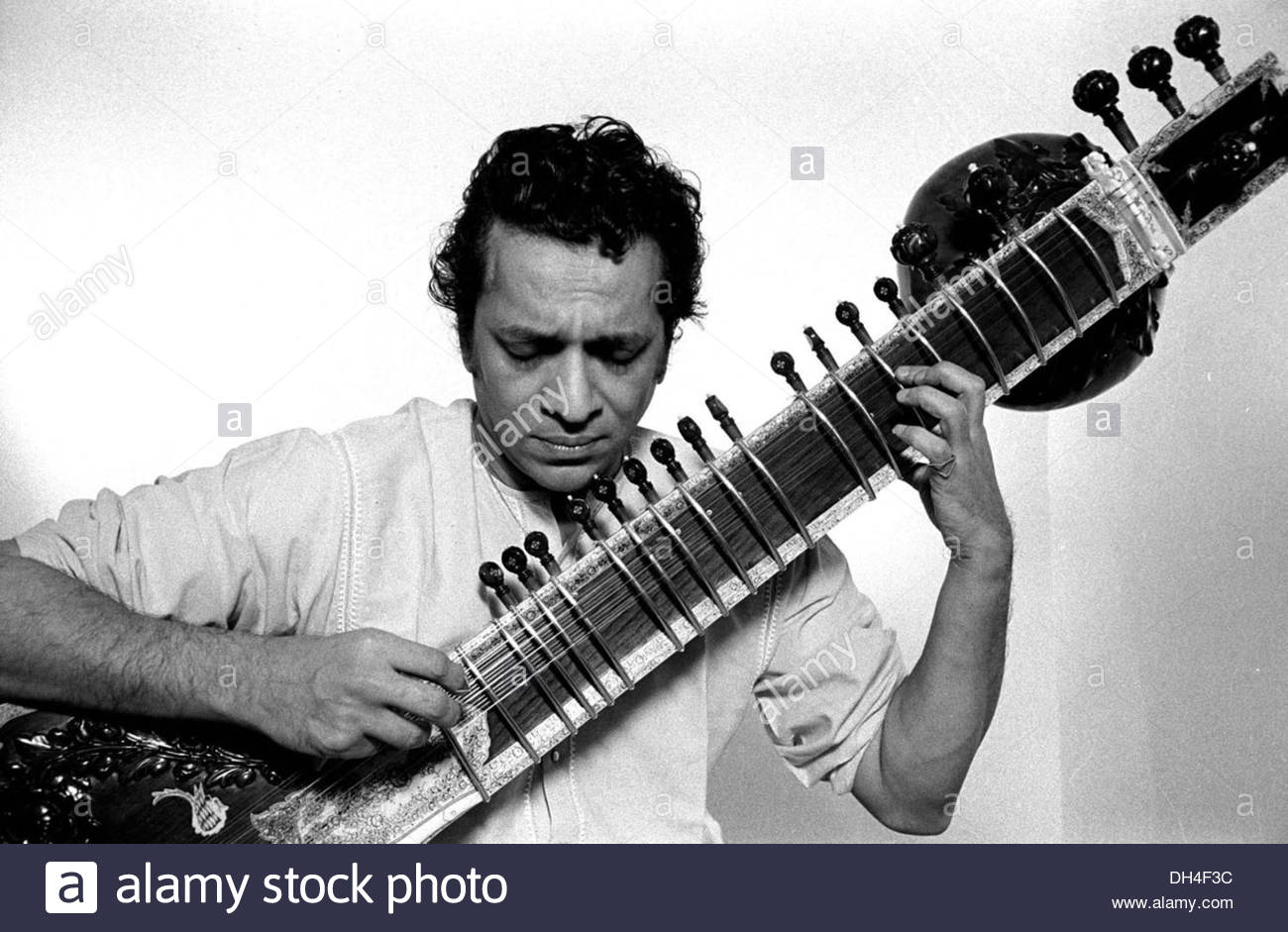 Sitar Black and White Stock Photos & Images Alamy