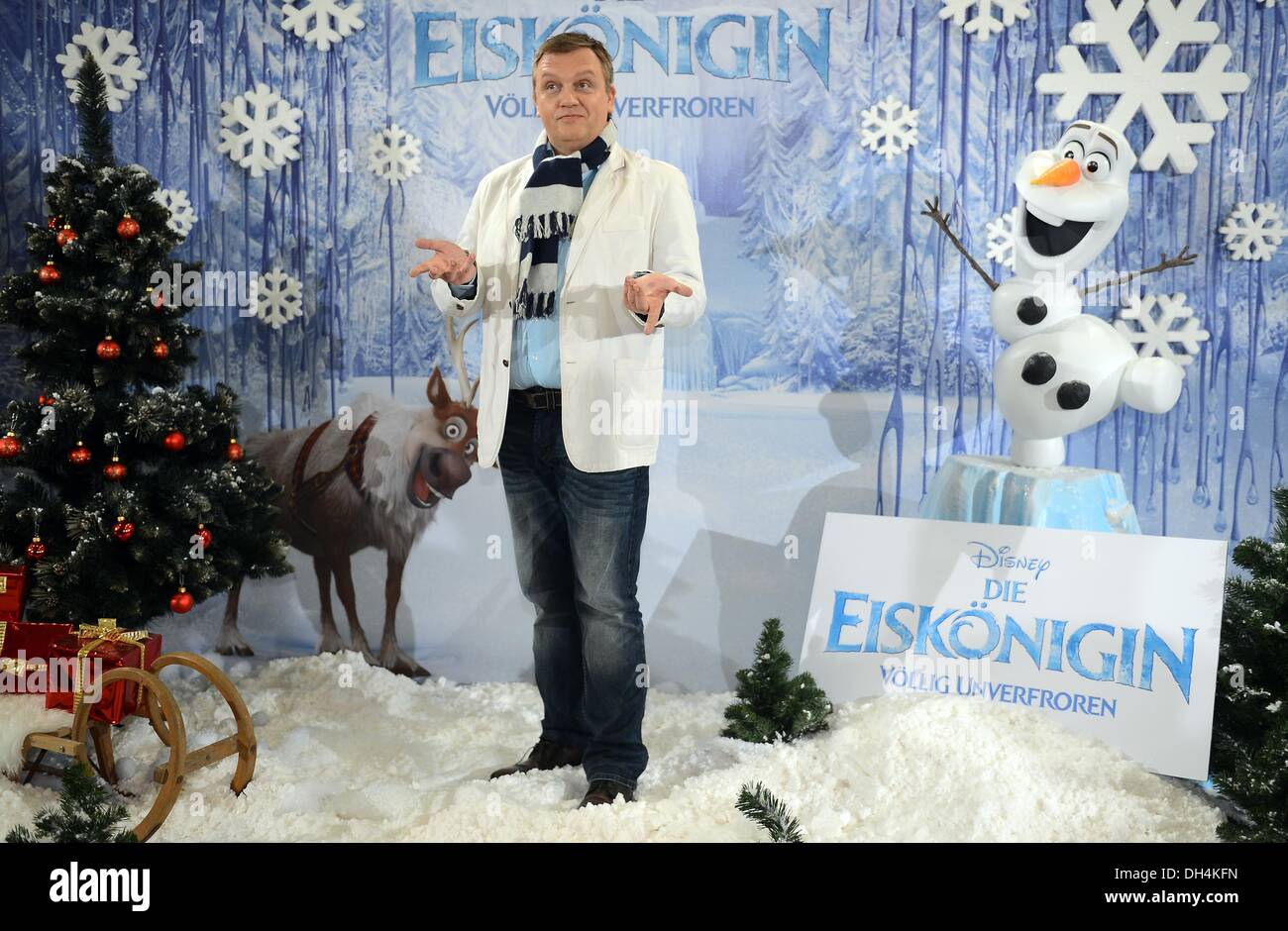 olaf-the-snowman-high-resolution-stock-photography-and-images-alamy