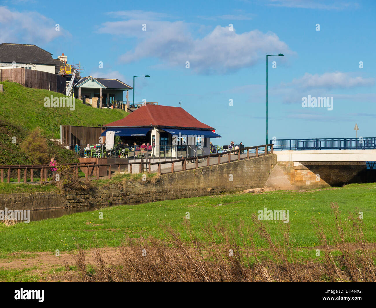 Camfields Espresso Bar, a very popular café by the beach and the park