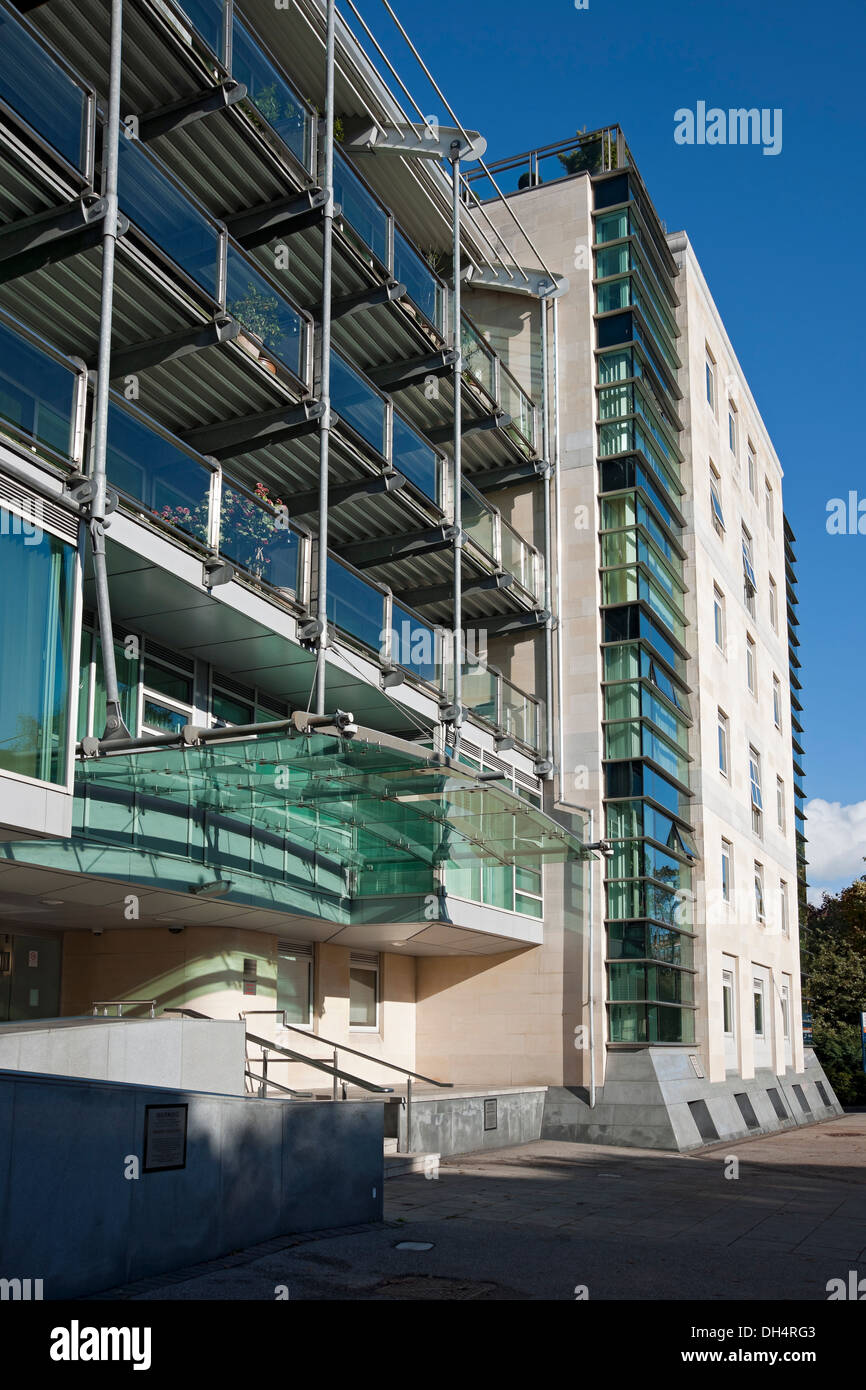 Contemporary flats hires stock photography and images Alamy