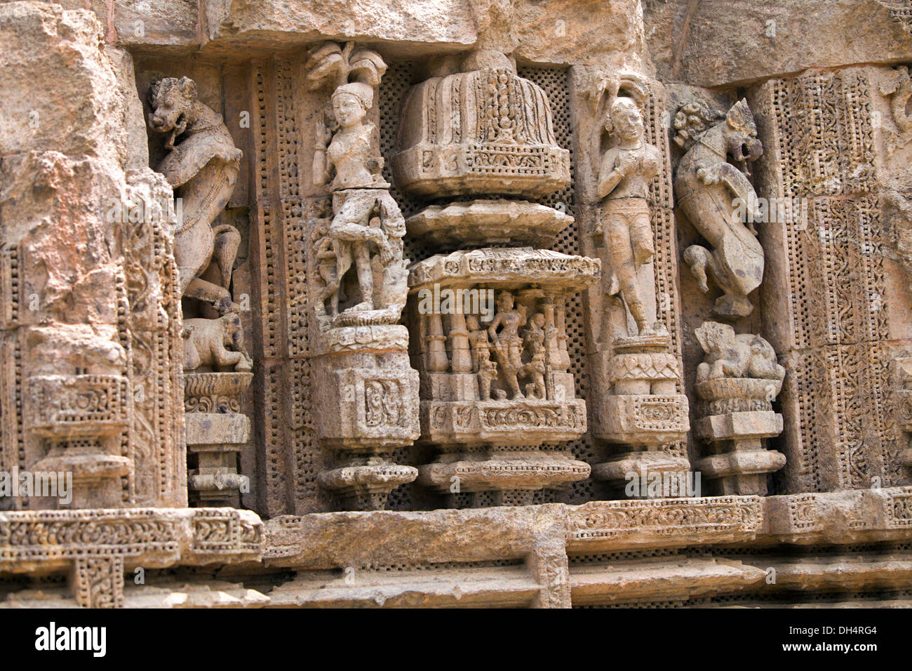 Carved Sculptures on wall, Konark Sun Temple, Orissa India. UNESCO world heritage site Stock Photo