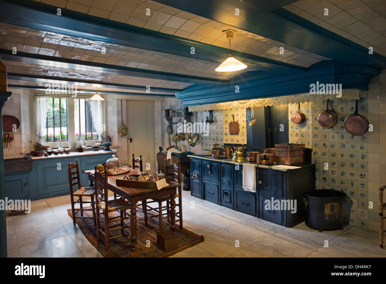 Holland Amsterdam, Museum Van Loon. Canal House of Amsterdam regent family Van Loon. Kitchen in the basement Stock Photo