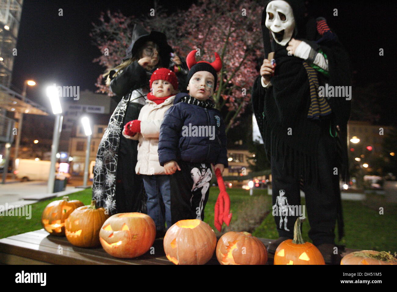 Swieto zmarlych hires stock photography and images Alamy