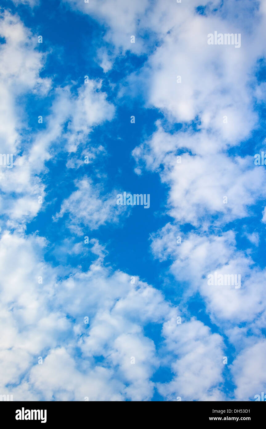 Cloudscape With Puffy And Whispy Cloud Patterns Stock Photo - Alamy