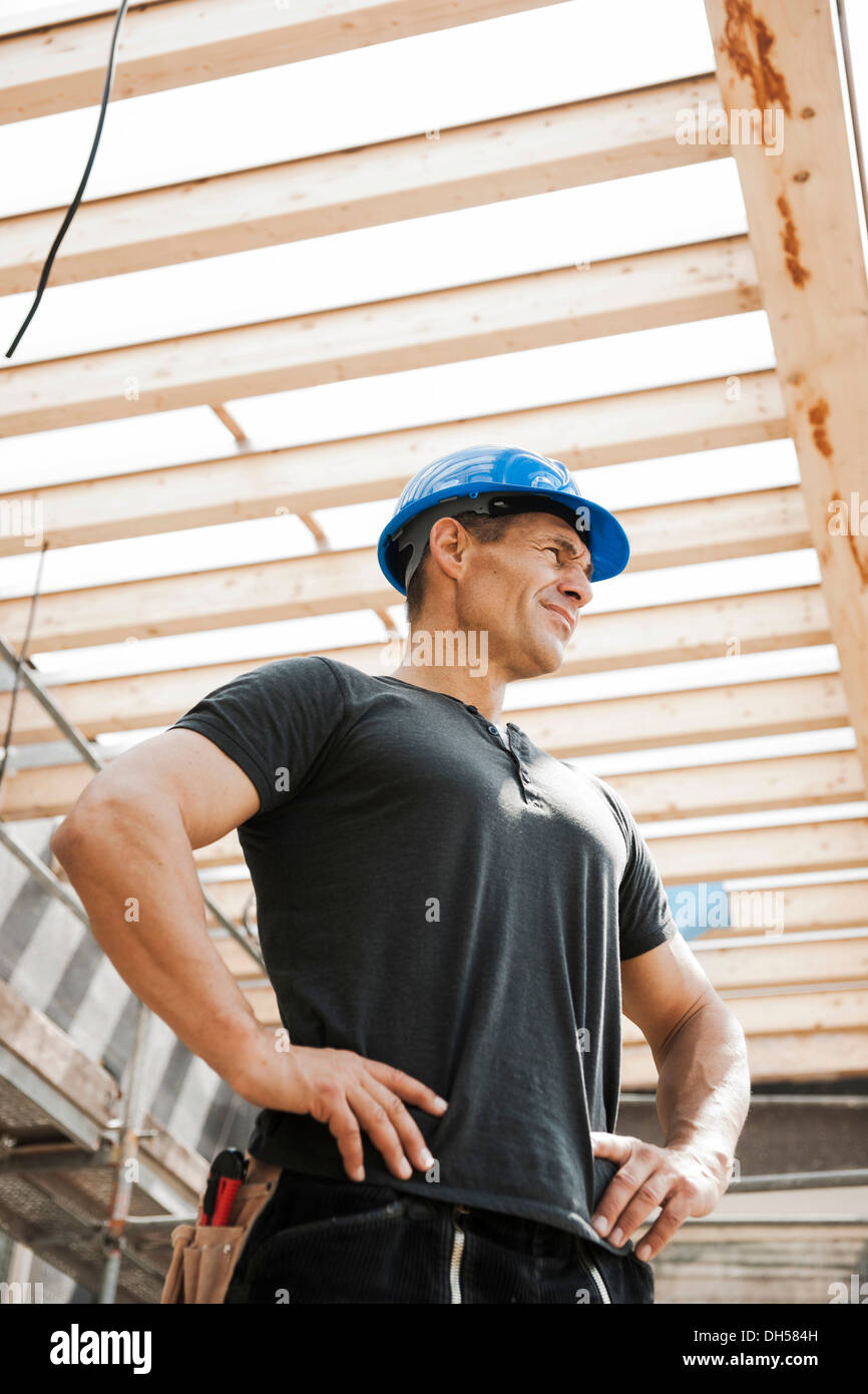 Construction worker on a building site, Mannheim, Baden-Württemberg ...